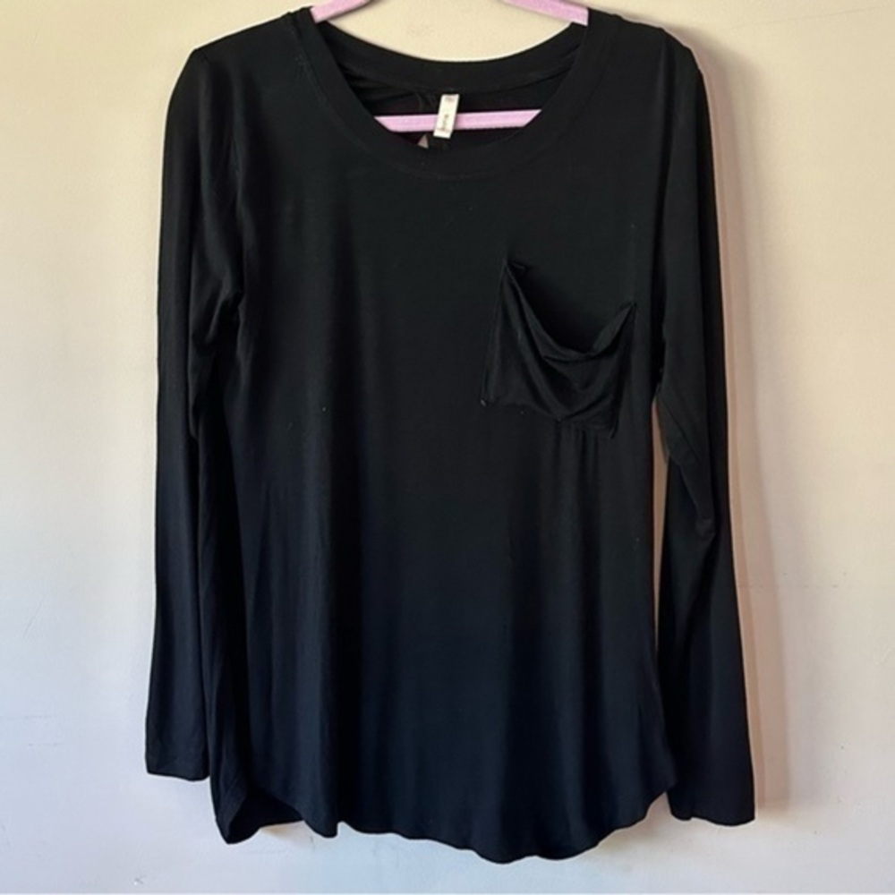 NWOT NEW Wishlist Women’s T-Shirt Top Long Sleeve Round Neck Cotton SIZE small